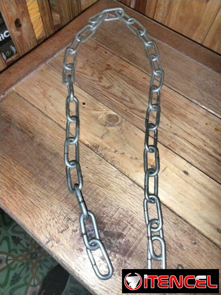 Cadena de acero reforzado de un 1m y 50 cm