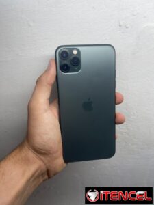 iPhone 11 Pro Max de uso (buen estado)