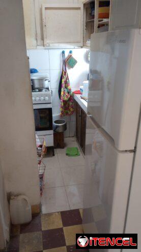 vendo apto de 2/4 en bajos con todo adentro en roto Asunción luyano