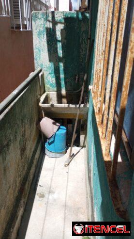 vendo apto-casa en planta baja con todo adentro 2/4 por tal enrejado gas de la calle luyano Asunción