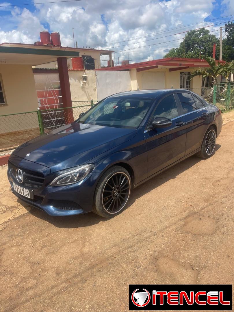 MERCEDES BENZ C200 MÁQUINA (2016)