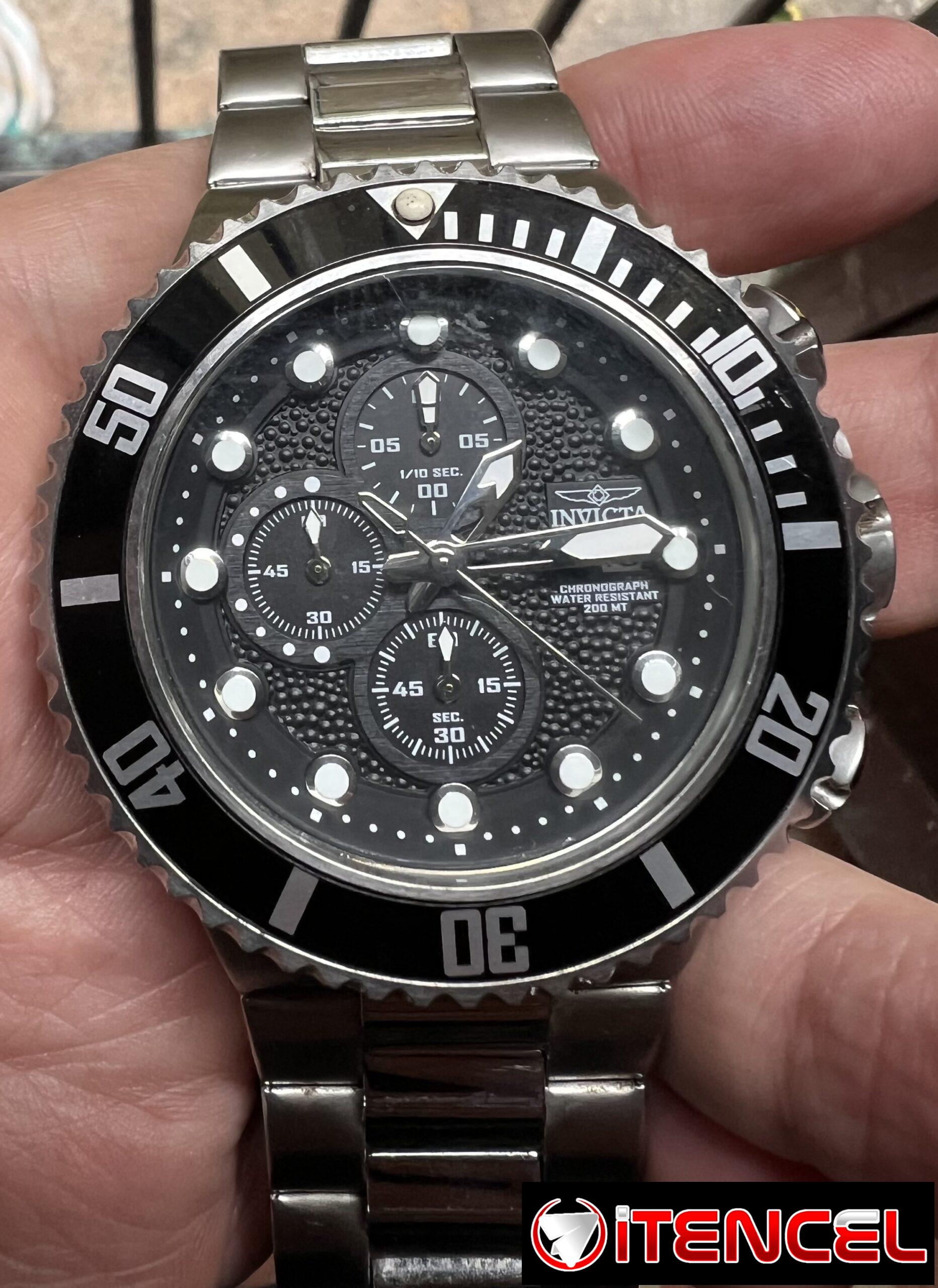 Reloj marca invicta Pro Diver, model no.18906 water resistant 200mt, Cronograph, Tricompás, Caja y manilla de Acero inoxidable, de