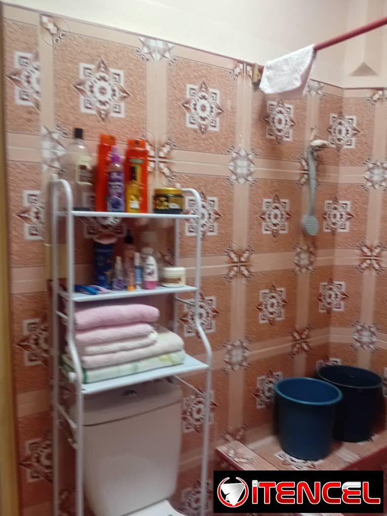 vendo apto de 3/4 en el rpto palatino cerro primer piso