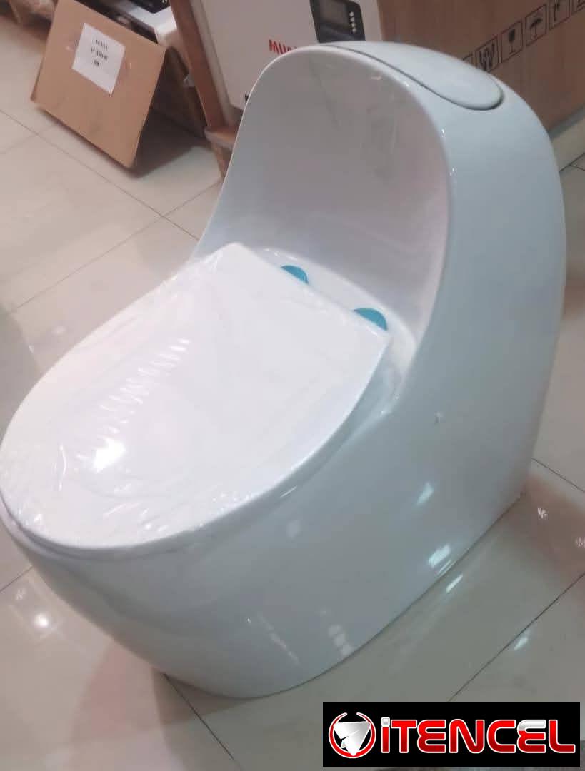 Juegos de baño, duchas de hidromasaje, duchas torres con varias tiros de agua