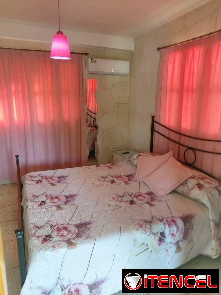 🏡 CASA EN VENTA EN GUANABO – A 1 CUADRA DE LA PLAYA 💰 *300,000 USD* (con facilidad de pago en el exterior) • Casa de 2 niveles • 4