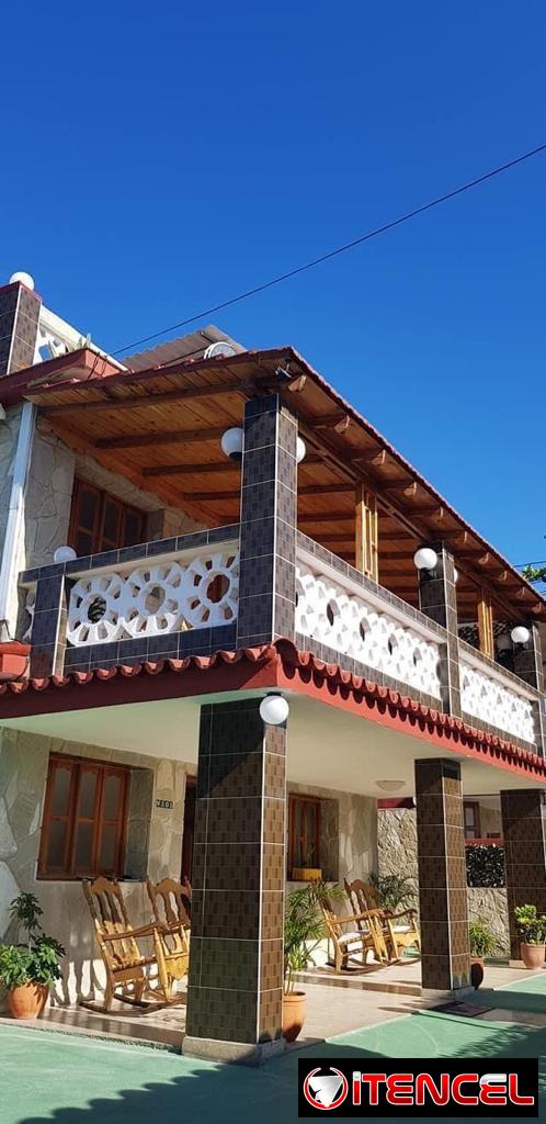 🏡 CASA EN VENTA EN GUANABO – A 1 CUADRA DE LA PLAYA 💰 *300,000 USD* (con facilidad de pago en el exterior) • Casa de 2 niveles • 4