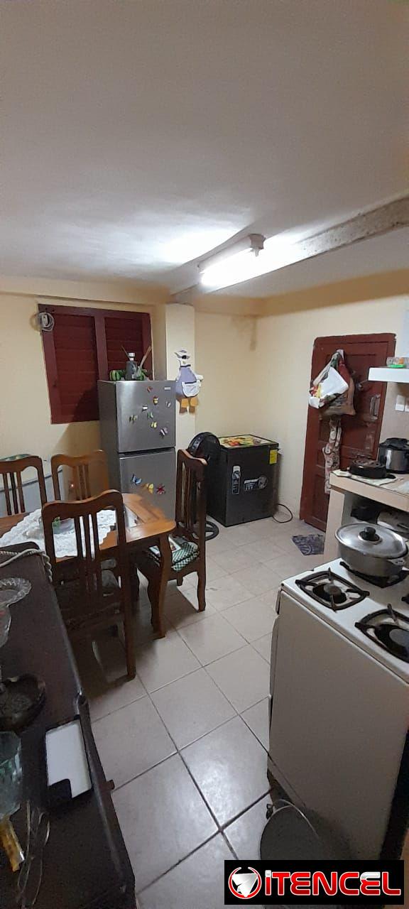 Casa interior ubicada en 10 de octubre y lacret