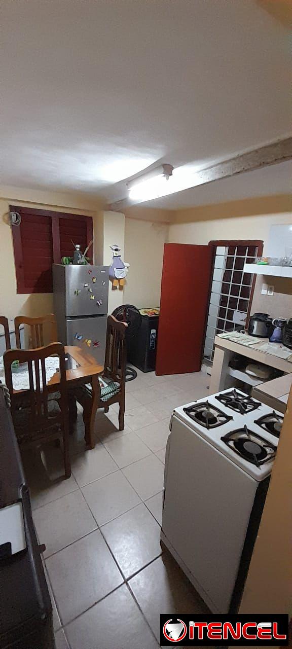 Casa interior ubicada en 10 de octubre y lacret