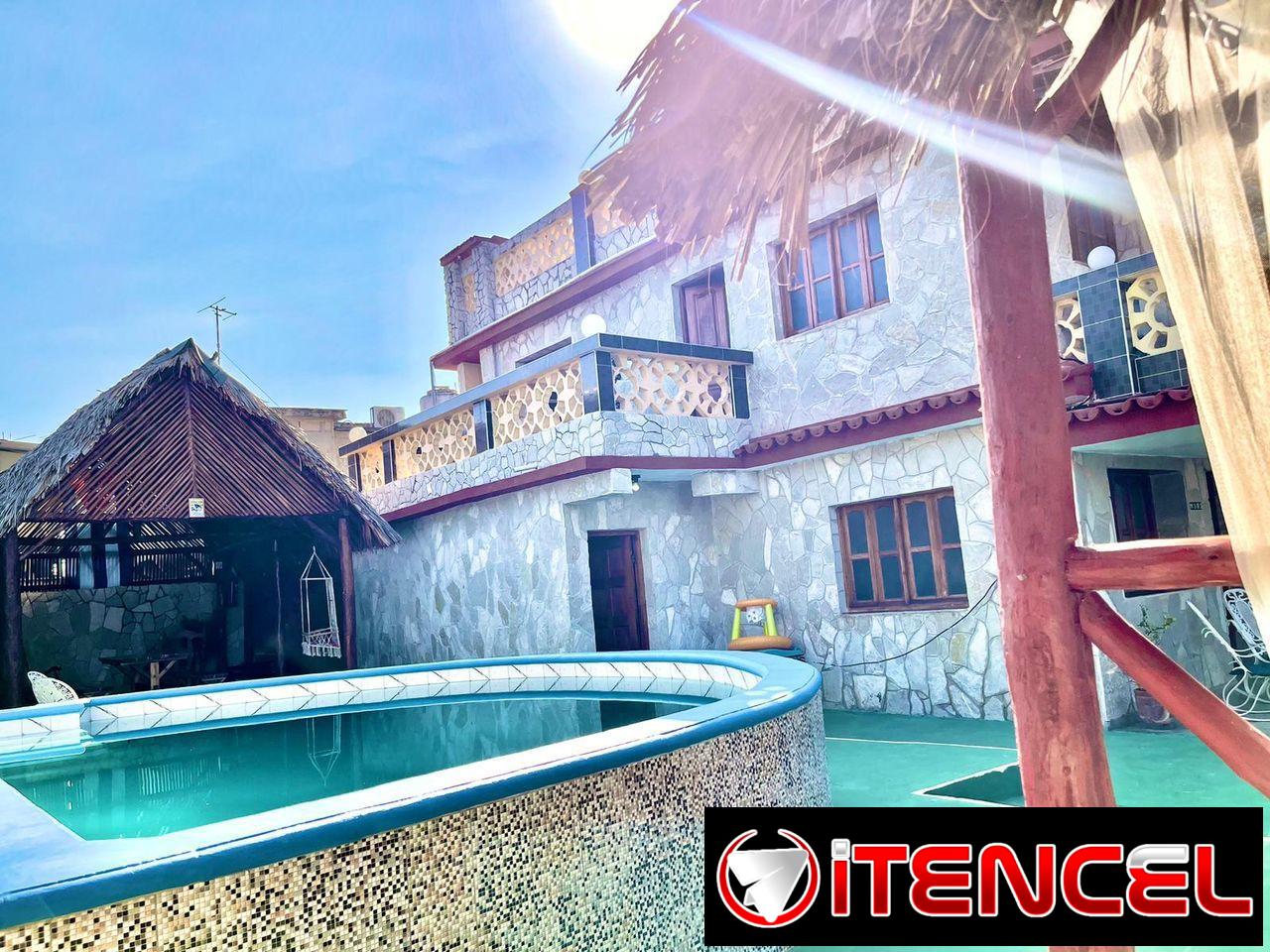 🏡 CASA EN VENTA EN GUANABO – A 1 CUADRA DE LA PLAYA 💰 *300,000 USD* (con facilidad de pago en el exterior) • Casa de 2 niveles • 4