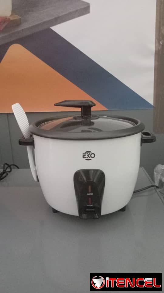 Olla arrocera marca EKO de 1.8 lt