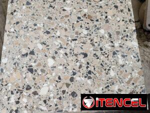 c6078b84-046c-4c8c-8c4f-790900b2d343-4