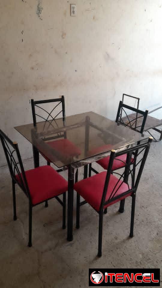 Juegos de comedor de Hierro