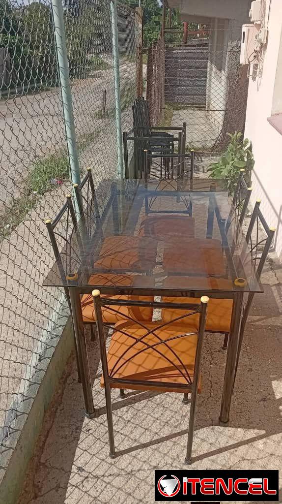 Juegos de comedor de Hierro