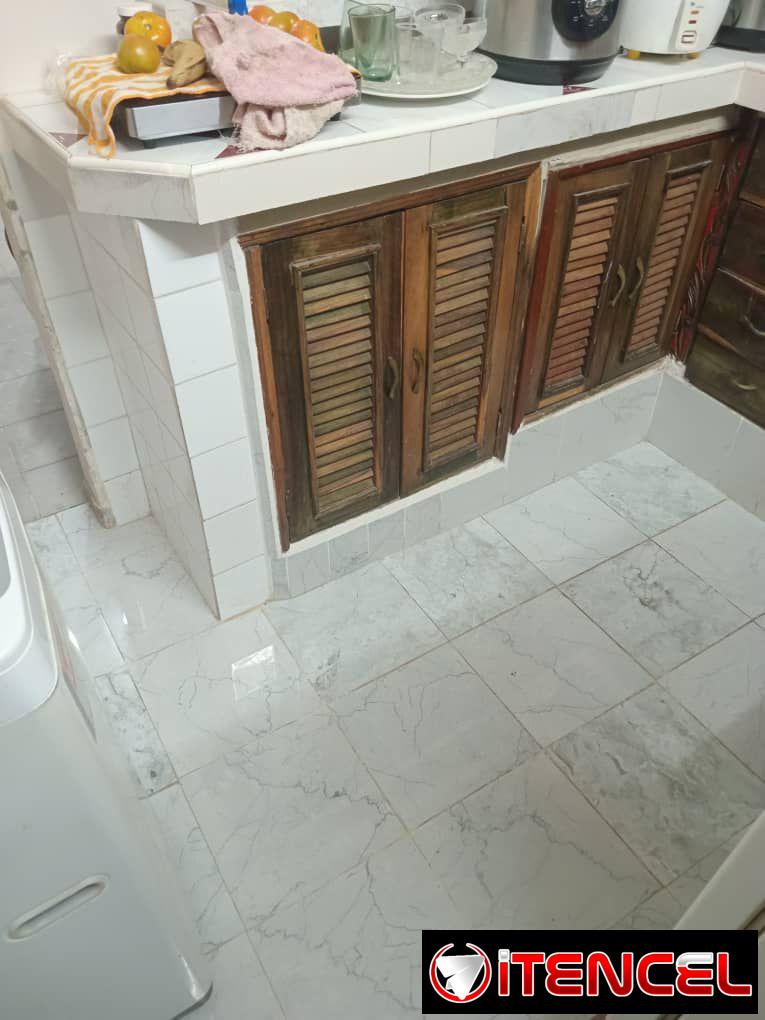 Se vende casa en San Miguel Del Padron. Es una casa con garage,jardín,portal,sala,comedor,cocina,2 cuartos,baño,patio trasero y cu