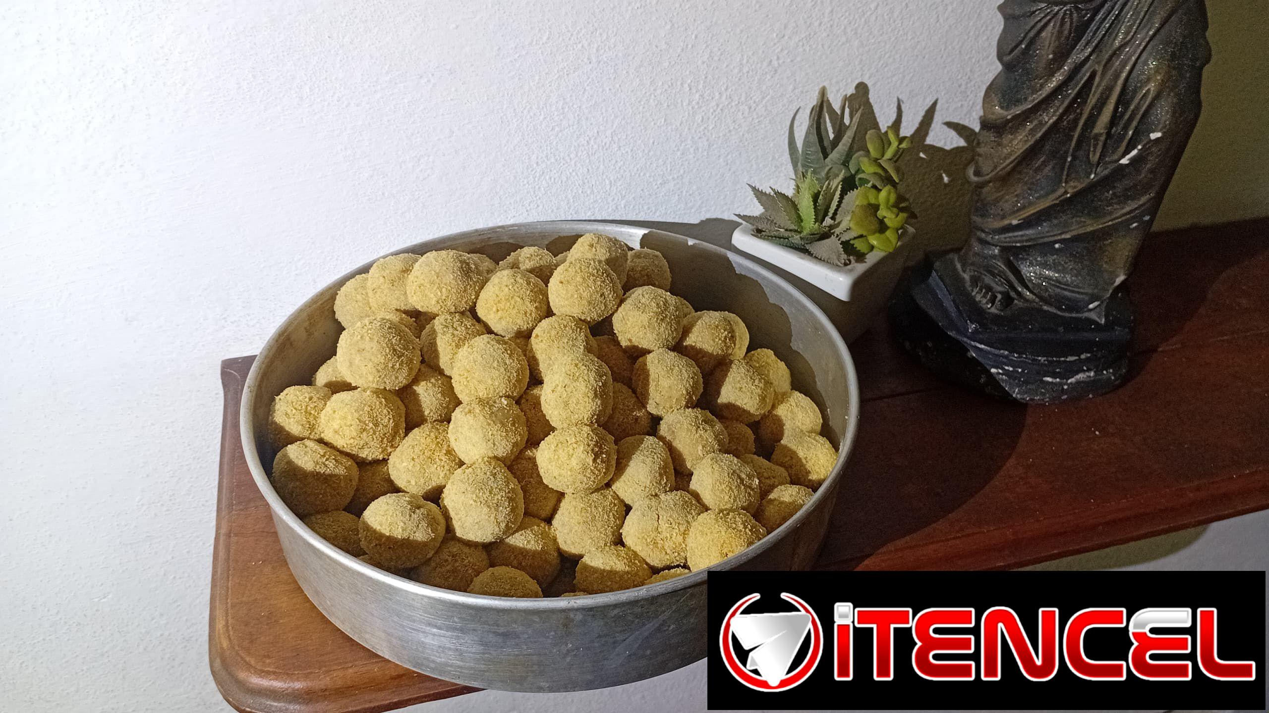Venta de Croquetas DITU de Pollo, jamón y queso, Bolitas de Queso, Bolitas de Jamón y Queso. Además de vender Panetelas y Cakes.