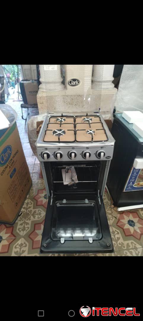Cocina nueva 4 hornillas con magneto