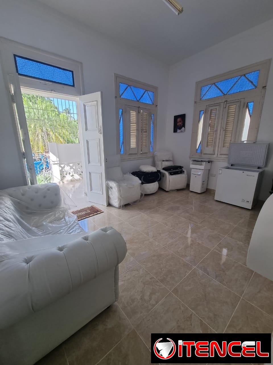 📍 Se vende casa Independiente en el Municipio Playa, La Habana. Cercana a la Avenida 41 💰 Precio: 130,000 USD ( Negociable) La pro