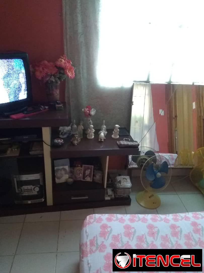 Se vende apartamento en santo Suárez en general lee
