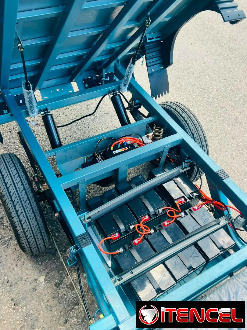 TRICICLO ELÉCTRICO BRYDERK-TOPMAQ CON PANEL SOLAR