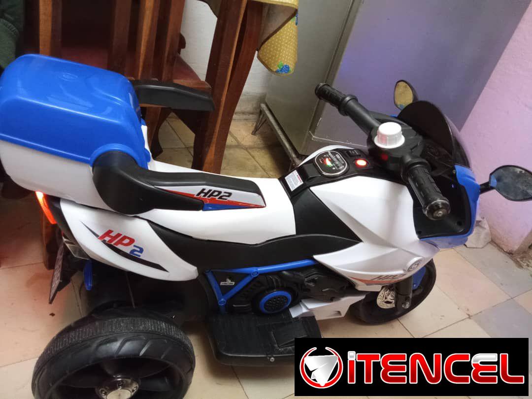 Moto eléctrica de juguete