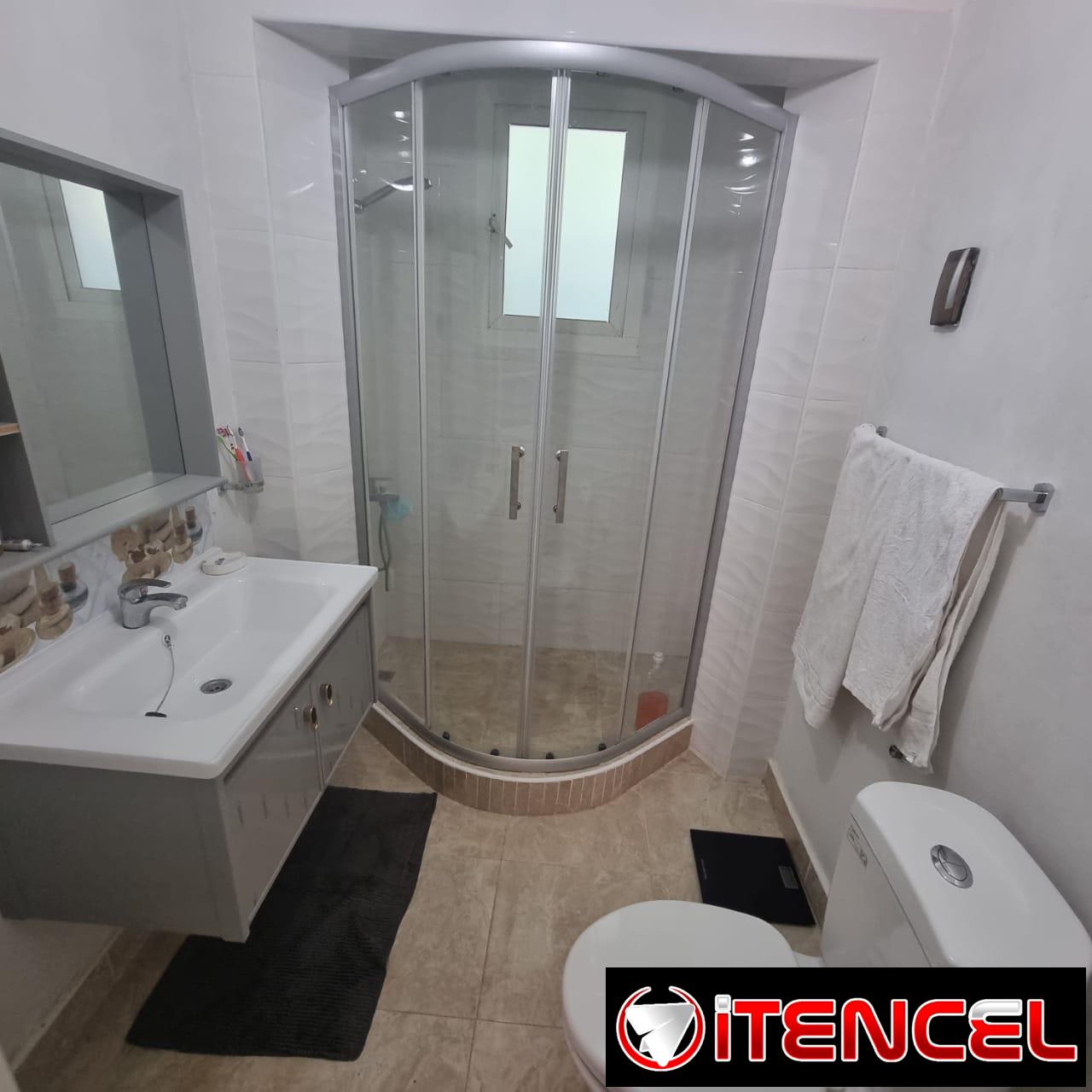 📍 Se vende casa Independiente en el Municipio Playa, La Habana. Cercana a la Avenida 41 💰 Precio: 130,000 USD ( Negociable) La pro
