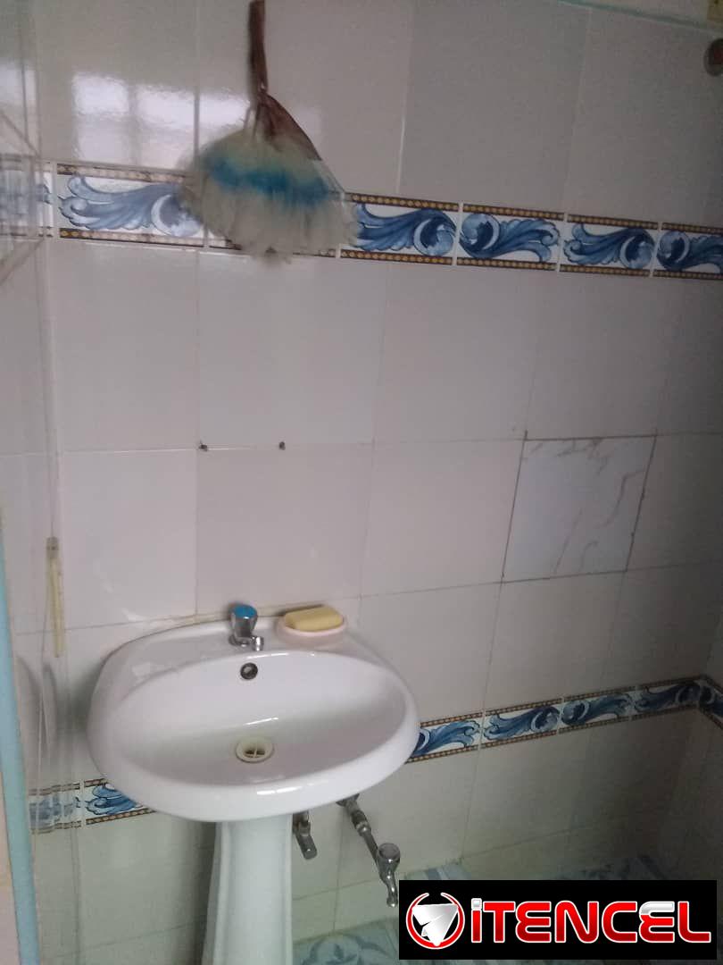 Se vende apartamento en santo Suárez en general lee