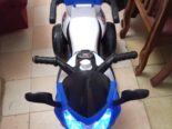 Moto eléctrica de juguete