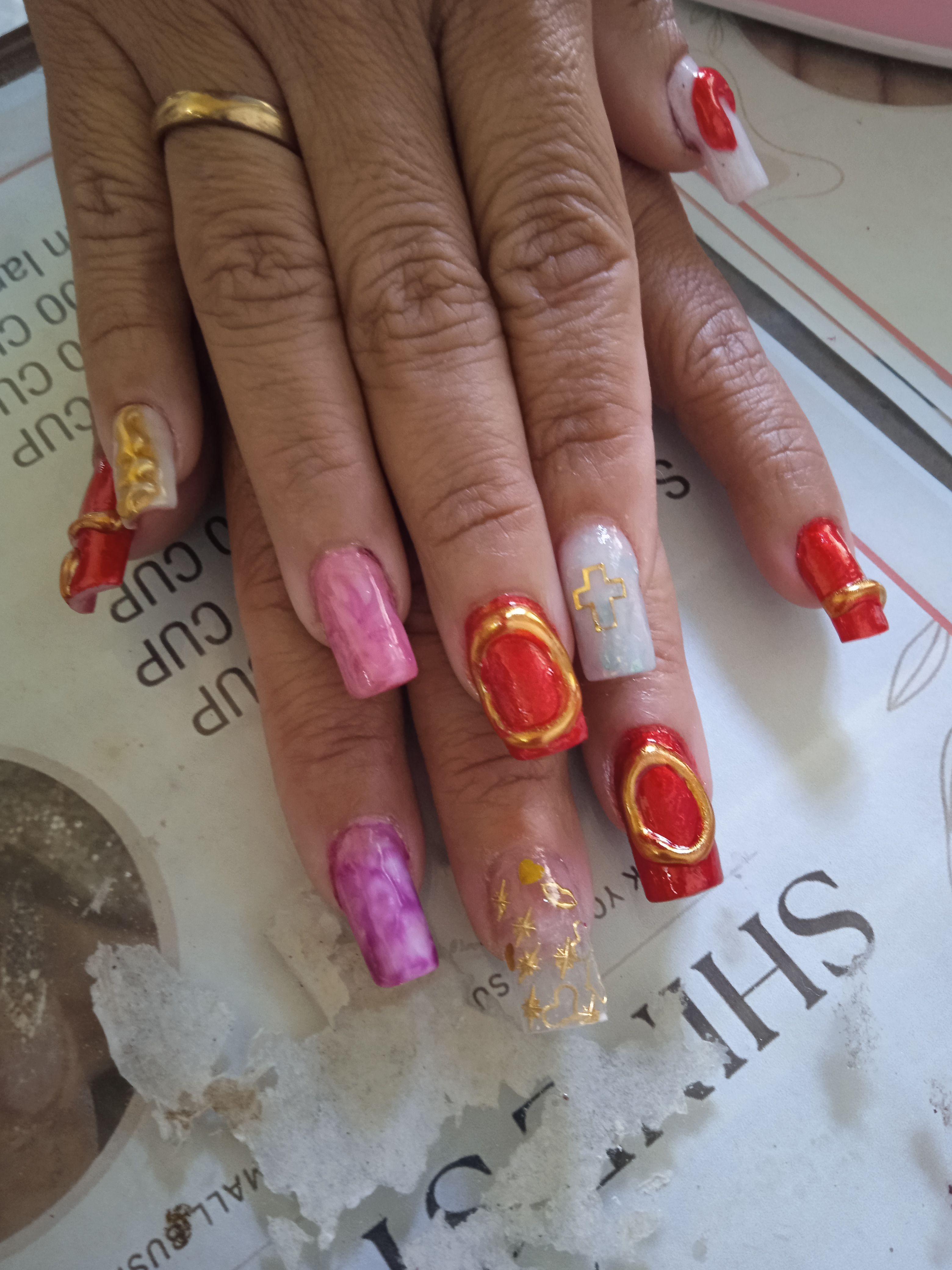 Uñas acrílicas efecto espejo