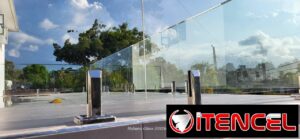 Cristal al aire – Barandas