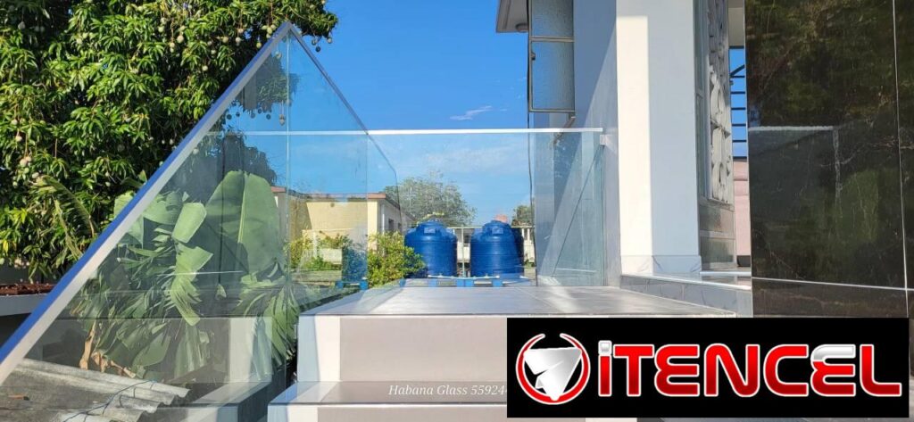 Cristal al aire - Escalera con barandas de cristal — foto 4